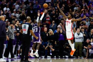 Dennis Schroder Drains Late OT Triple as Kings Beat Rockets