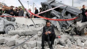 Iran Risky War Strategy Focuses on Endurance and Deterrence